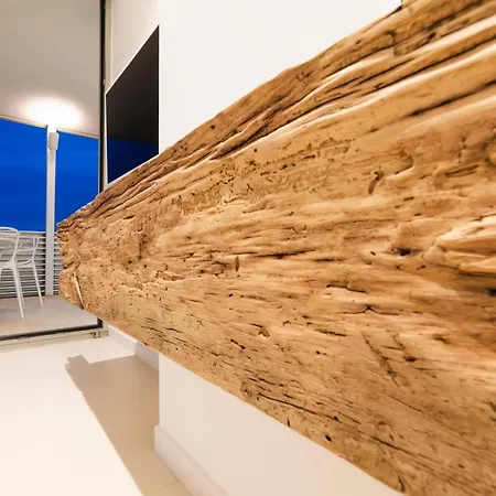 Atlantide - Luxury & Seafront Design House Apartment *